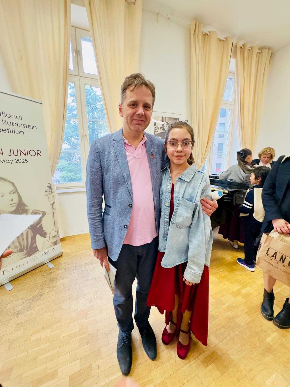 Lara Tamcan violin performance — photo 2